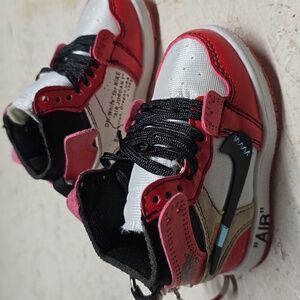 Unisex 4.5 inch Sneaker Keychain Pair - Red/White